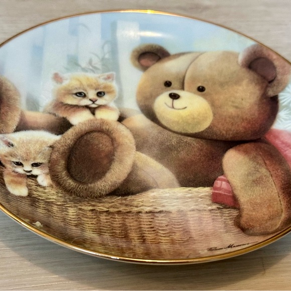 Limited Edition “A Stuffed Friend” Cat Plate by Ruane Manning | The Danbury Mint - Picture 4 of 16